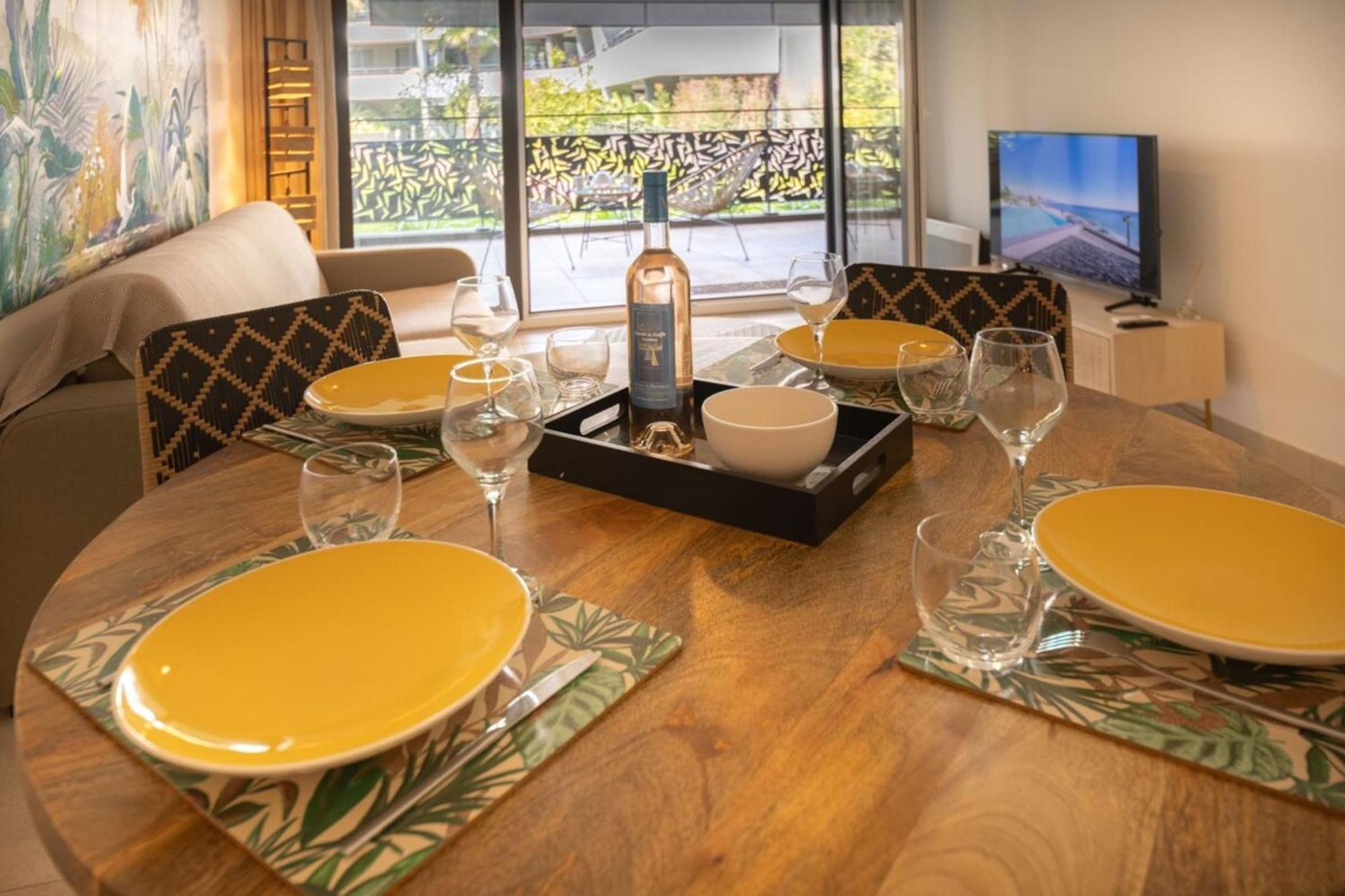06Ah - Superb Waterfront T2 - Swimming Pool Leilighet Villeneuve-Loubet Eksteriør bilde